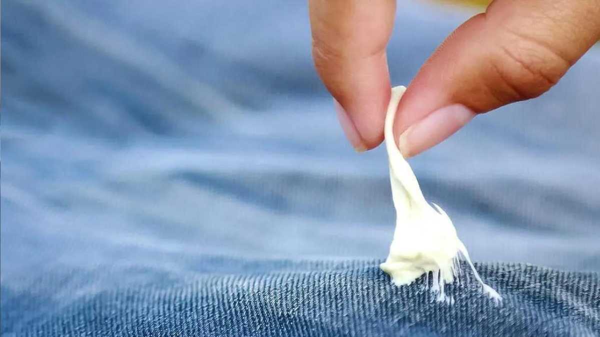 8 conseils pour enlever le chewinggum collé sur les tapis, les vêtements et les murs